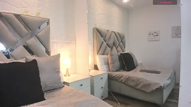 raquell moore online show from September 22, 2025, 11:29 pm