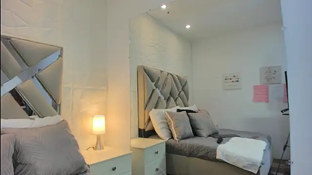 raquell moore online show from March 12, 2026, 12:39 am