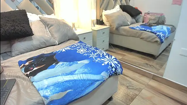 raquell moore online show from April 22, 2026, 12:18 pm