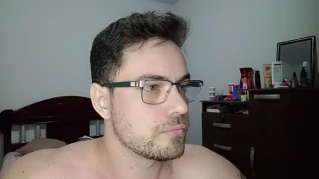 Snapshot of Dyllan__ chatting on June 13, 2026, 2:15 pm Dyllan online show from June 13, 2026, 2:15 pm