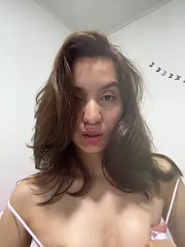 Snapshot of Bella_still chatting on June 4, 2026, 10:49 pm Bella still online show from June 4, 2026, 10:49 pm