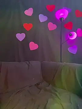 xoxoHotCoCo online show from February 4, 2026, 2:23 pm