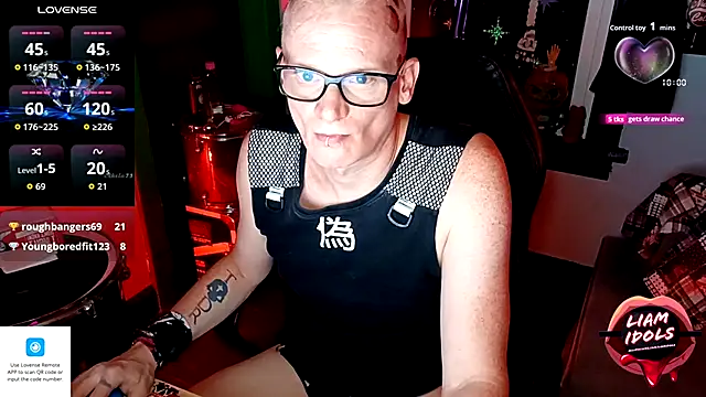 Snapshot of LiamIdols chatting on October 7, 2025, 7:16 am LiamIdols online show from October 7, 2025, 7:16 am