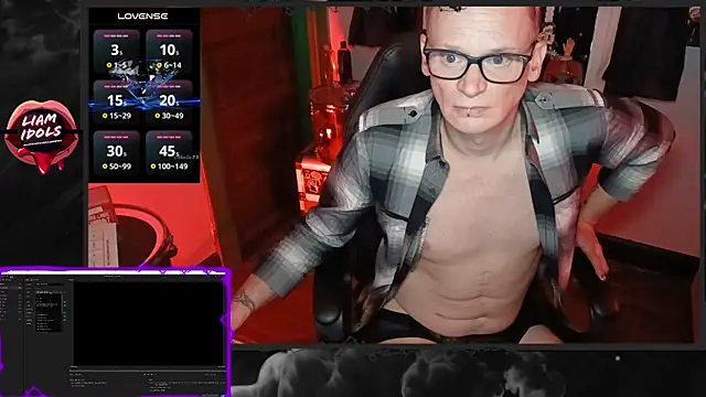 Snapshot of LiamIdols chatting on November 6, 2025, 9:05 pm LiamIdols online show from November 6, 2025, 9:05 pm