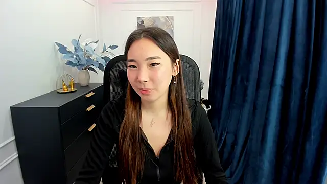 AnnaReyla online show from September 21, 2025, 4:58 am