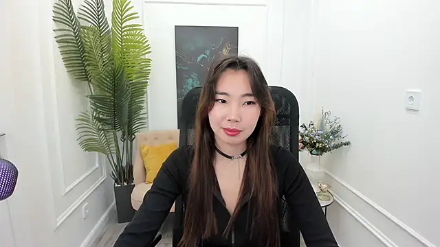 AnnaReyla online show from November 3, 2025, 4:25 am