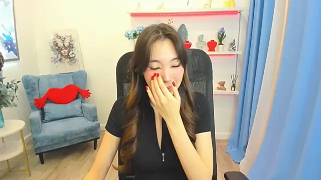 AnnaReyla online show from February 6, 2026, 2:27 am