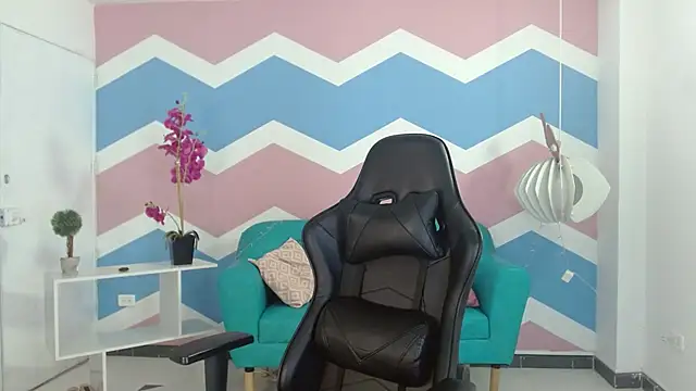 miss honey01 online show from January 23, 2025, 11:36 pm