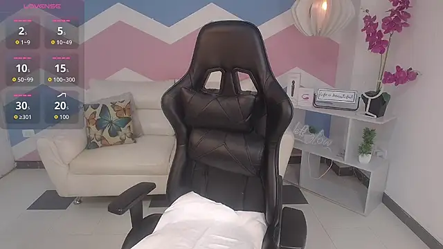 miss honey01 online show from September 30, 2025, 8:58 pm