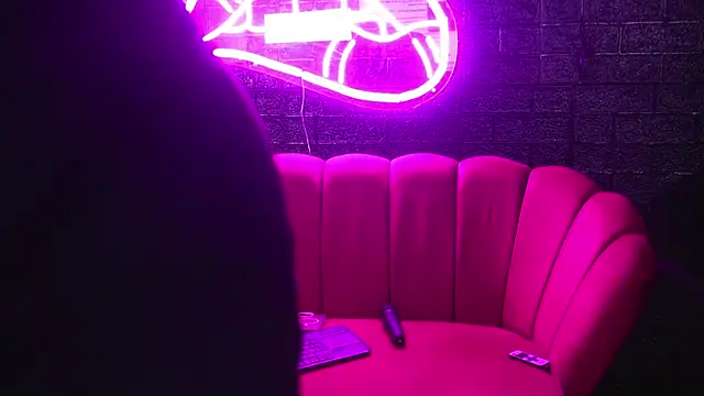 Annabellerise online show from September 24, 2025, 4:05 am