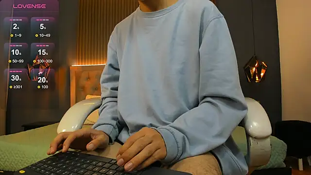 Cum hunters online show from October 9, 2025, 3:37 am