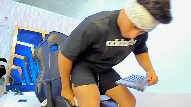 Brad Summer online show from March 10, 2025, 2:17 am