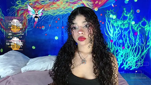 lucie petite online show from November 13, 2025, 6:29 pm