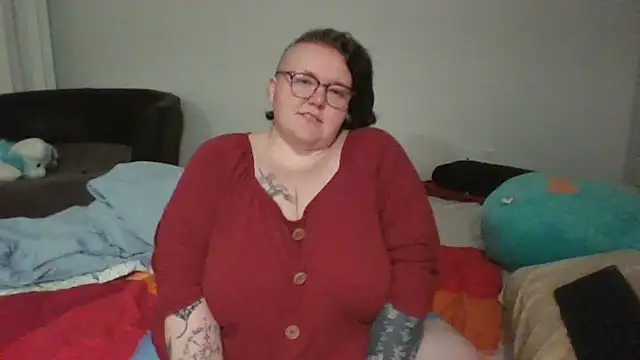 CorgiGodez98 online show from March 3, 2025, 5:42 am