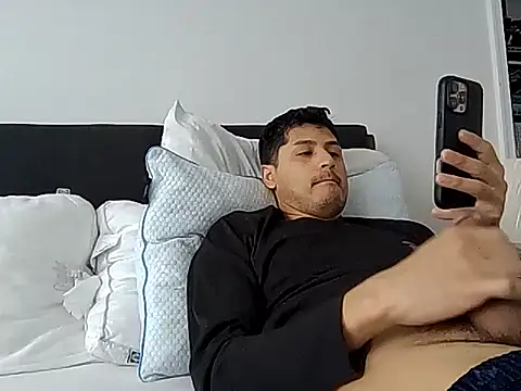 PerroDemonioHot online show from February 17, 2026, 4:57 pm