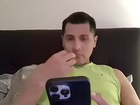 PerroDemonioHot online show from April 6, 2026, 1:03 am