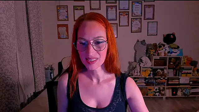 red rocco online show from March 14, 2025, 4:40 pm