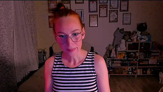 red rocco online show from March 16, 2025, 4:23 pm