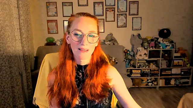 red rocco online show from October 9, 2025, 4:38 pm