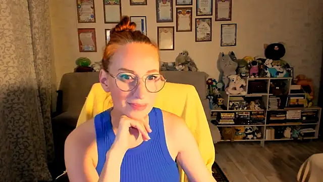 red rocco online show from October 12, 2025, 3:00 pm