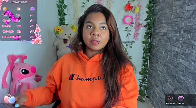 naty jhonsom  online show from March 10, 2025, 7:42 am