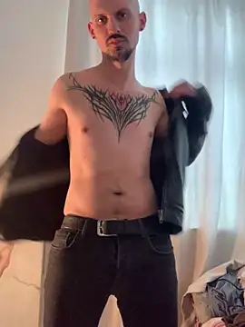 AssHunter4k online show from February 18, 2025, 12:39 pm