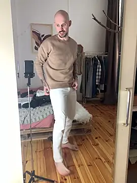 AssHunter4k online show from February 21, 2025, 12:28 pm