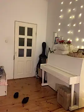 AssHunter4k online show from March 20, 2025, 7:46 pm