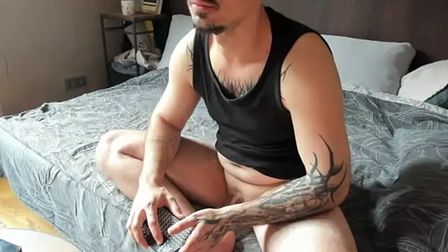 Snapshot of AssHunter4k chatting on July 20, 2026, 8:39 am AssHunter4k online show from July 20, 2026, 8:39 am
