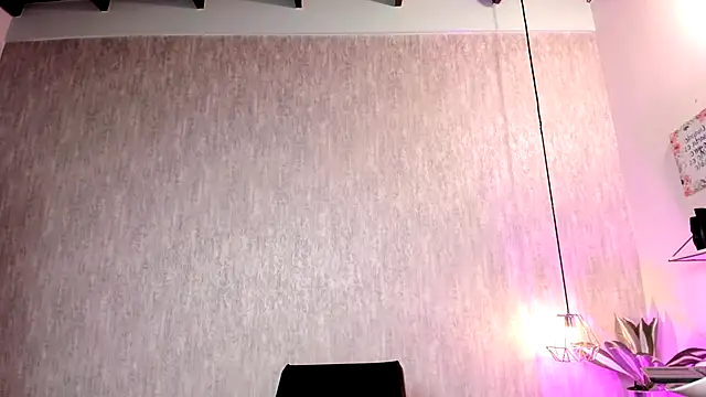 isabella zc online show from February 1, 2025, 5:58 pm