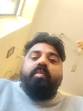 Snapshot of Raziv_komal143 chatting on November 10, 2025, 10:47 am Raziv komal143 online show from November 10, 2025, 10:47 am