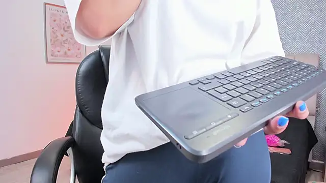 ah mara  online show from February 2, 2026, 11:31 am