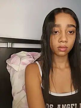 Zoe Sweett18 online show from July 24, 2026, 6:39 pm