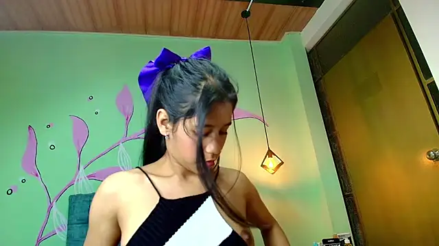 Connie Bell online show from February 24, 2025, 10:58 pm