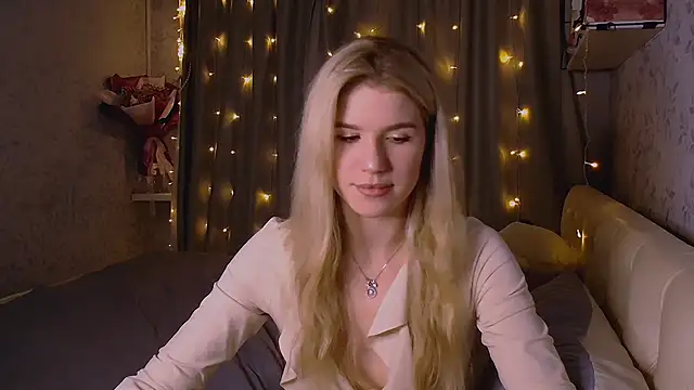 Melissa smith  online show from October 13, 2025, 7:14 pm