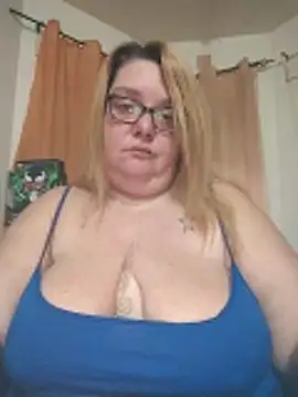 diosacurvy1984 online show from February 8, 2026, 8:40 am