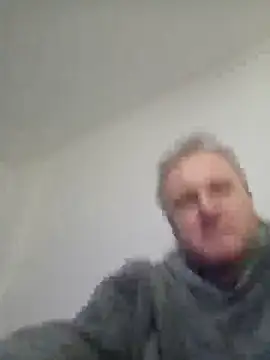 Snapshot of Paolo7619 chatting on March 5, 2025, 9:04 pm Paolo7619 online show from March 5, 2025, 9:04 pm