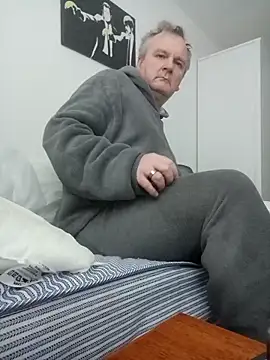 Snapshot of Paolo7619 chatting on March 6, 2025, 10:30 am Paolo7619 online show from March 6, 2025, 10:30 am