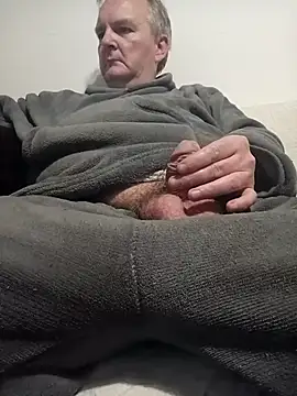 Snapshot of Paolo7619 chatting on October 8, 2025, 11:24 pm Paolo7619 online show from October 8, 2025, 11:24 pm