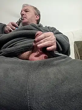 Snapshot of Paolo7619 chatting on October 12, 2025, 1:26 am Paolo7619 online show from October 12, 2025, 1:26 am