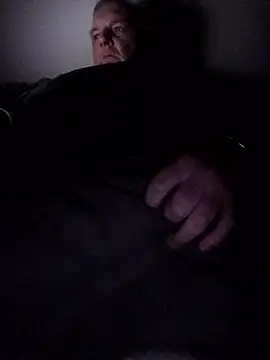 Snapshot of Paolo7619 chatting on November 3, 2025, 4:36 am Paolo7619 online show from November 3, 2025, 4:36 am