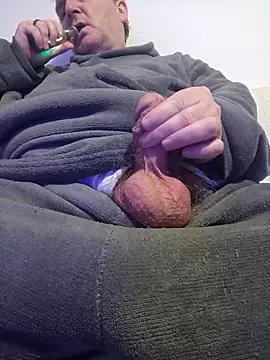 Snapshot of Paolo7619 chatting on November 28, 2025, 5:32 am Paolo7619 online show from November 28, 2025, 5:32 am