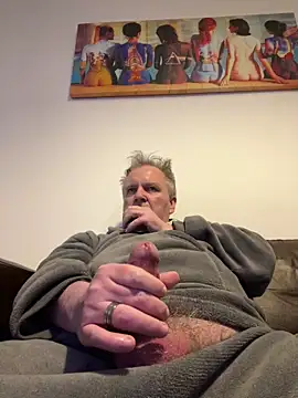 Snapshot of Paolo7619 chatting on March 24, 2026, 5:40 pm Paolo7619 online show from March 24, 2026, 5:40 pm