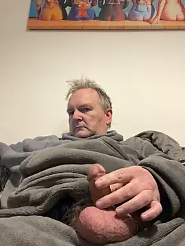 Snapshot of Paolo7619 chatting on March 26, 2026, 5:35 am Paolo7619 online show from March 26, 2026, 5:35 am