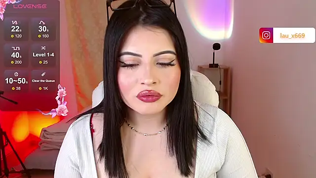 isabella1616 online show from September 26, 2025, 2:26 am