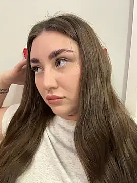 KiraBarlows online show from February 25, 2026, 8:29 pm