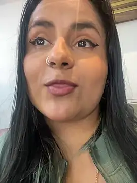 VanneCute1 online show from February 10, 2025, 10:09 pm