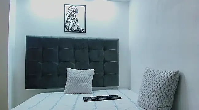 wolfandsky online show from February 7, 2025, 1:11 pm