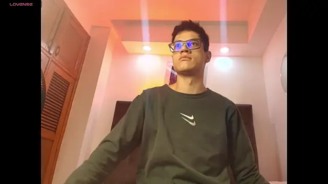 wolfandsky online show from September 26, 2025, 11:58 am