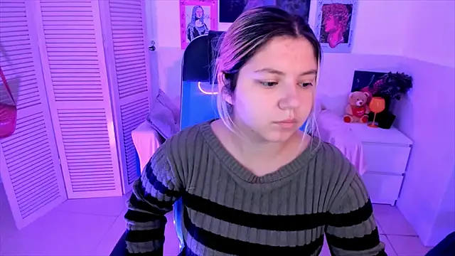 DiaAngell online show from September 29, 2025, 8:35 pm